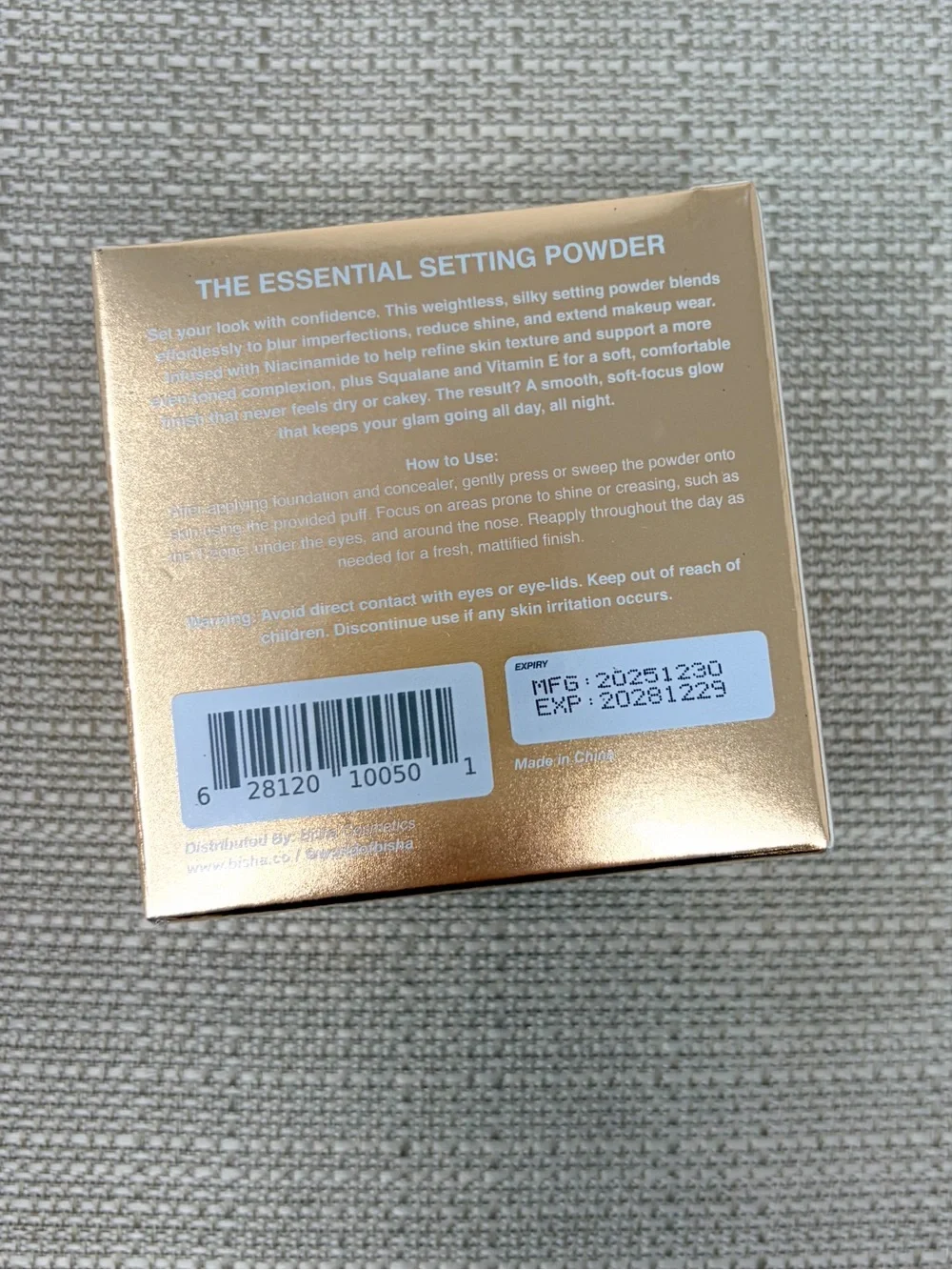 Bisha Essential Setting Powder in Tokyo Translucent, Brand NEW, MSRP $40